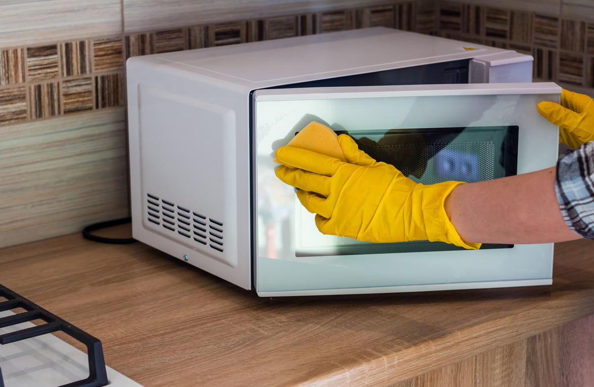 nettoyer un micro-ondes